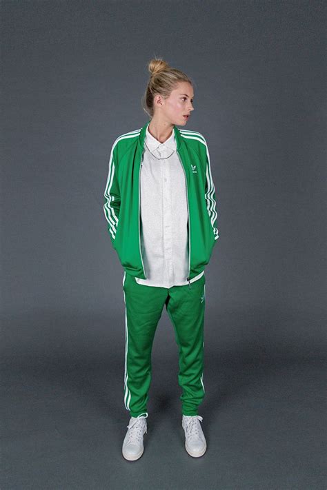 Adidas Tracksuit Day | Adidas tracksuit women, Adidas outfit women, Stylish workout clothes