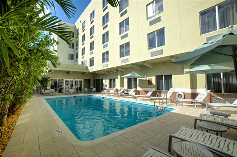 Photos of Comfort Suites Miami Airport Hotel - Comfort Suites Miami Airport