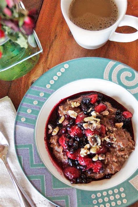 Oatmeal with Berries - Plant Based Cooking