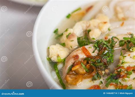 Banh Canh Ca Loc - Vietnamese Thick Noodle Soup Stock Photo - Image of ...