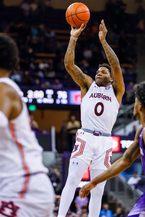 Auburn Basketball: Tigers crush Washington to end nonconference play