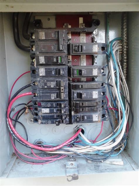 electrical - When replacing a circuit breaker in the service panel, how can I determine which ...