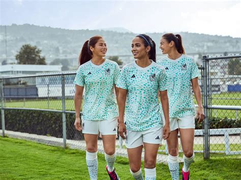 Adidas presenta el nuevo uniforme para la Selección Nacional Femenil