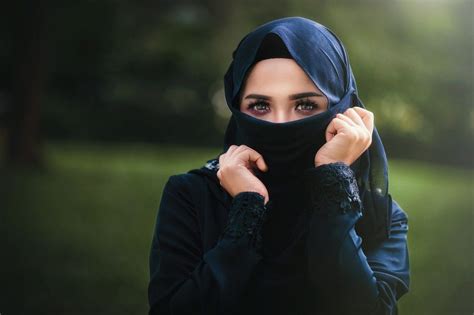 Wearing Purdah May Not Prevent Covid-19, Masks Still Better: Experts | CodeBlue