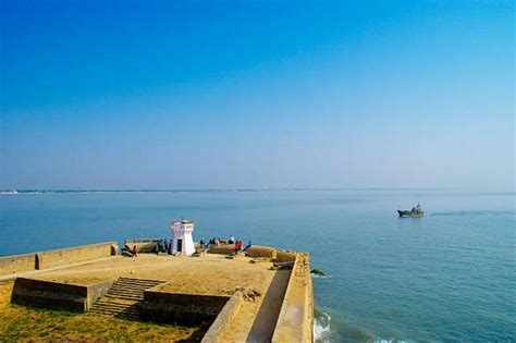 Diu tourism places to visit and hotel details