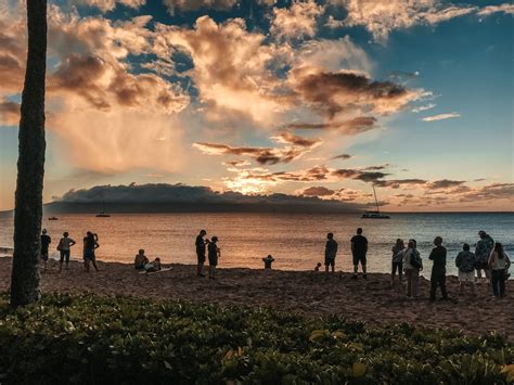 Sunset on Kaanapali Beach, HI | Kaanapali beach, Hawaii beaches, Sunset