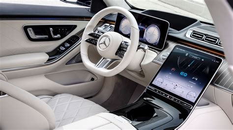 Mercedes-Benz S 580e plug-in hybrid 2022 review