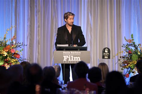 Ryan Gosling Talks MMC and Eva Mendes While Accepting Award