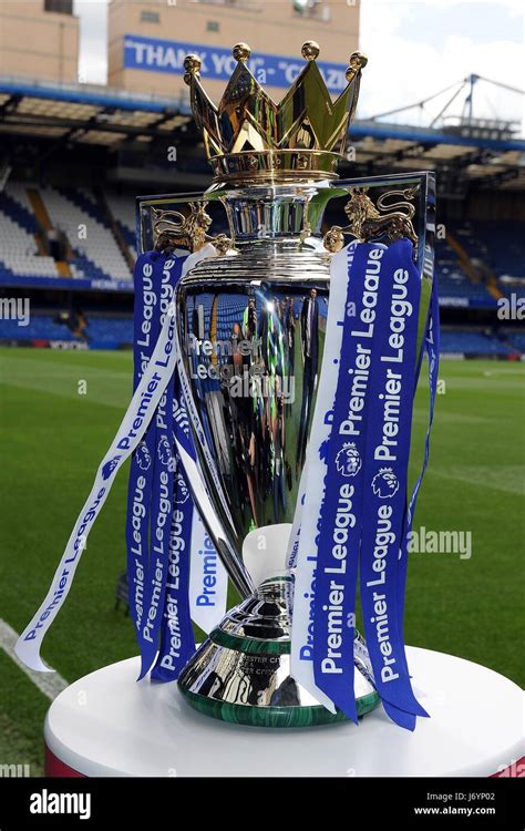 THE PREMIER LEAGUE TROPHY CHELSEA PREMIER LEAGUE CHAMPIO STAMFORD ...