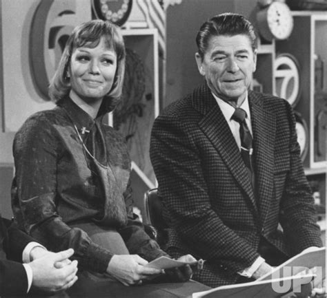 Photo: Ronald Reagan with Daughter Maureen on the "AM Show" - ARK0106176 - UPI.com