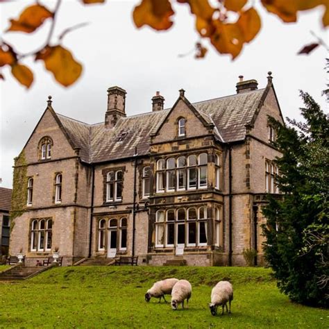 YHA Castleton Losehill Hall Hostel | Cheap Peak District Accommodation ...