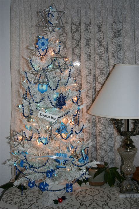 Hanukkah tree | Hanukkah bush, Jewish christmas, Chanukah decor