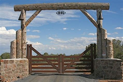 Rustic Driveway Design | ... Gallery || Detail || Simple Driveway Gate ...