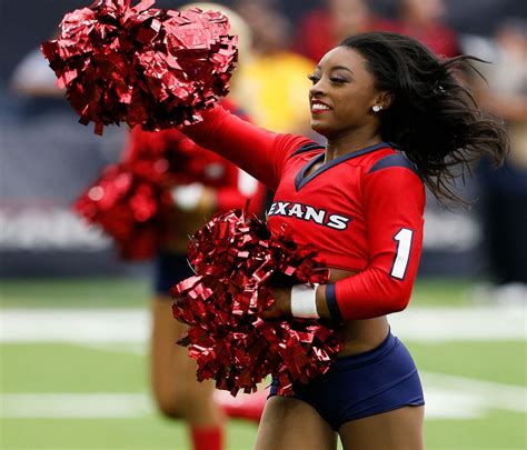 Was Simone Biles a Houston Texans cheerleader?