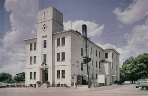 Barrie City Hall, renovated from the old Market Building, as it looked ...