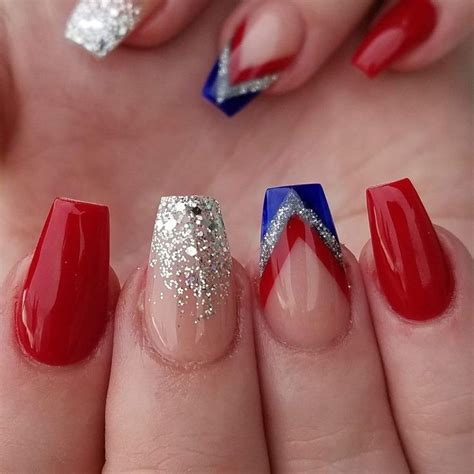 Pin by Suleika Rodriguez on Nail art designs | Homecoming nails acrylic, July nails, Silver nails