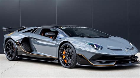 Lamborghini Aventador SVJ - Sound, Interior and Exterior - ULTIMATE ...