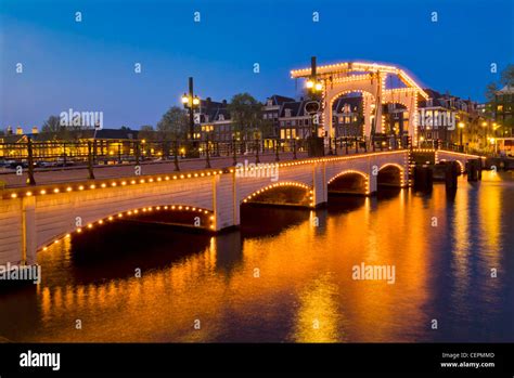 Amsterdam Magere brug Amsterdam Skinny bridge Amsterdam at night double ...