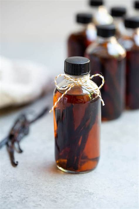 Vanilla Extract in 2020 | Vanilla extract, Homemade vanilla extract ...