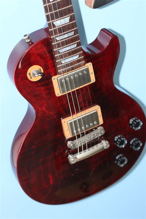 Photo Gibson Les Paul Studio 2015 - Wine Red : Gibson Les Paul Studio ...