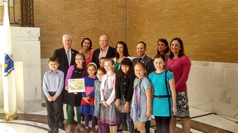 State recognizes Hardy Elementary School, Wellesley High green efforts - The Swellesley Report