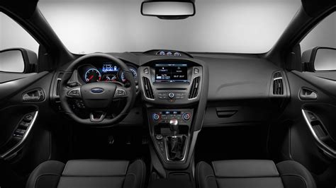 Ford Focus ST (2012-2018) Interior Layout & Technology | Top Gear