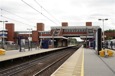 Stevenage Railway Station © Peter Trimming :: Geograph Britain and Ireland