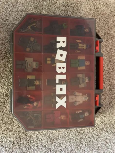 LOT OF 26 Roblox Action Figure Characters From Mystery Boxes + Carrying Case $0.01 - PicClick