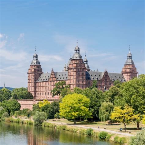 Discover Castles Near Frankfurt: Palaces by the Rhine