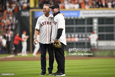 Hall of famers and former Houston Astros Craig Biggio and Jeff... News Photo - Getty Images