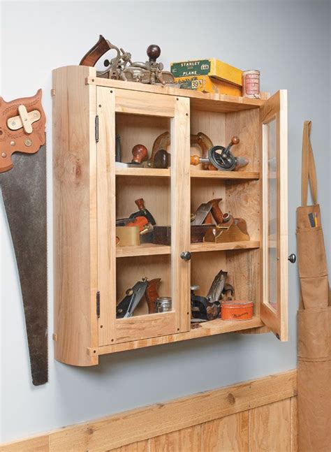 Wall-Mounted Tool Cabinet | Woodworking Project | Woodsmith Plans in ...