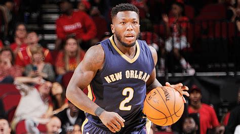 Nate Robinson: Hapoel Tel-Aviv fans sing to ex-NBA star at airport ...