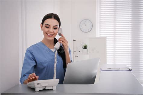 786 Receptionist Talking Person Reception Desk Stock Photos - Free & Royalty-Free Stock Photos ...