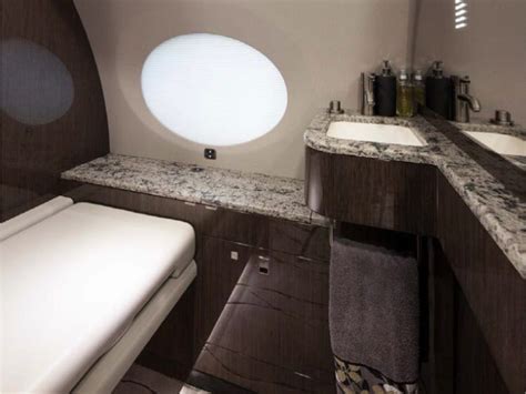 Gulfstream G650 Bathroom