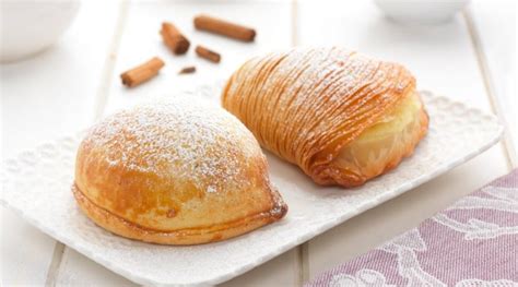 Authentic Italian Sfogliatelle Recipe | Napoli's delicious dessert