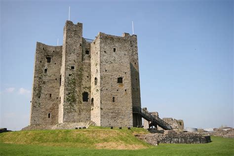 Day tours from Dublin to Wicklow Glendalough, Hill of Tara, Trim Castle ...