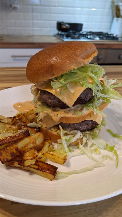 [Homemade] Big Mac Inspired burger : r/food