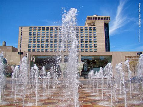 Crown Center Fountains, 16 Apr 2019 | Fountains at Crown Cen… | Flickr