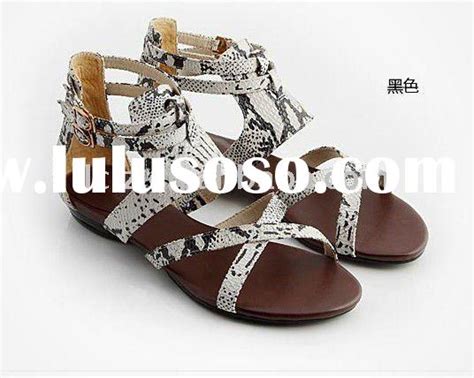 Fashion Tips: Women's Zori Sandals