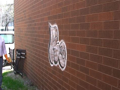 Elephant Snot - Brick - Wall | Graffiti Solutions