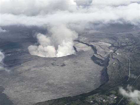 Explosion at Hawaii volcano spews ash as lava flows into sea | GMA News Online