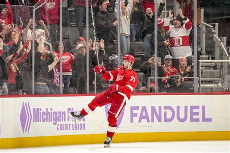 Detroit Red Wings Captain Larkin Approaching UFA Status