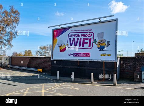 Billboard advertising Sky Broadband UK Stock Photo - Alamy