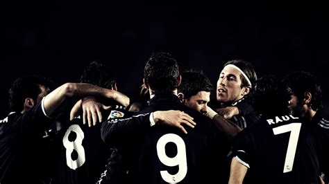 Download Real Madrid Team Wallpapers Black - WallpaperTip