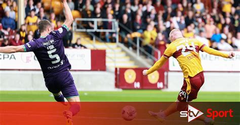 Debutant Mika Biereth inspires Motherwell to win over Hibernian | STV News