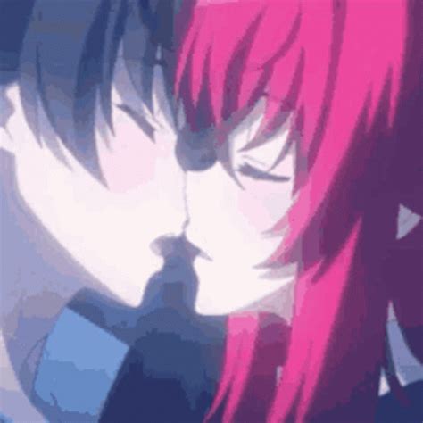 Animated Smooch GIFs | Tenor