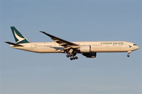 Cathay Pacific Considers Fleet Renewal But Continues Losing Pilots