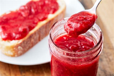 Best Strawberry Jam Recipe - How to Make Strawberry Jam