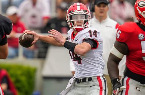 Who will replace Stetson Bennett as Georgia Bulldogs’ starting ...