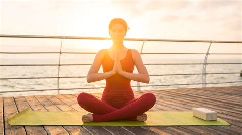 5 Amazing Benefits Of Morning Meditation By A Yoga Expert | OnlyMyHealth